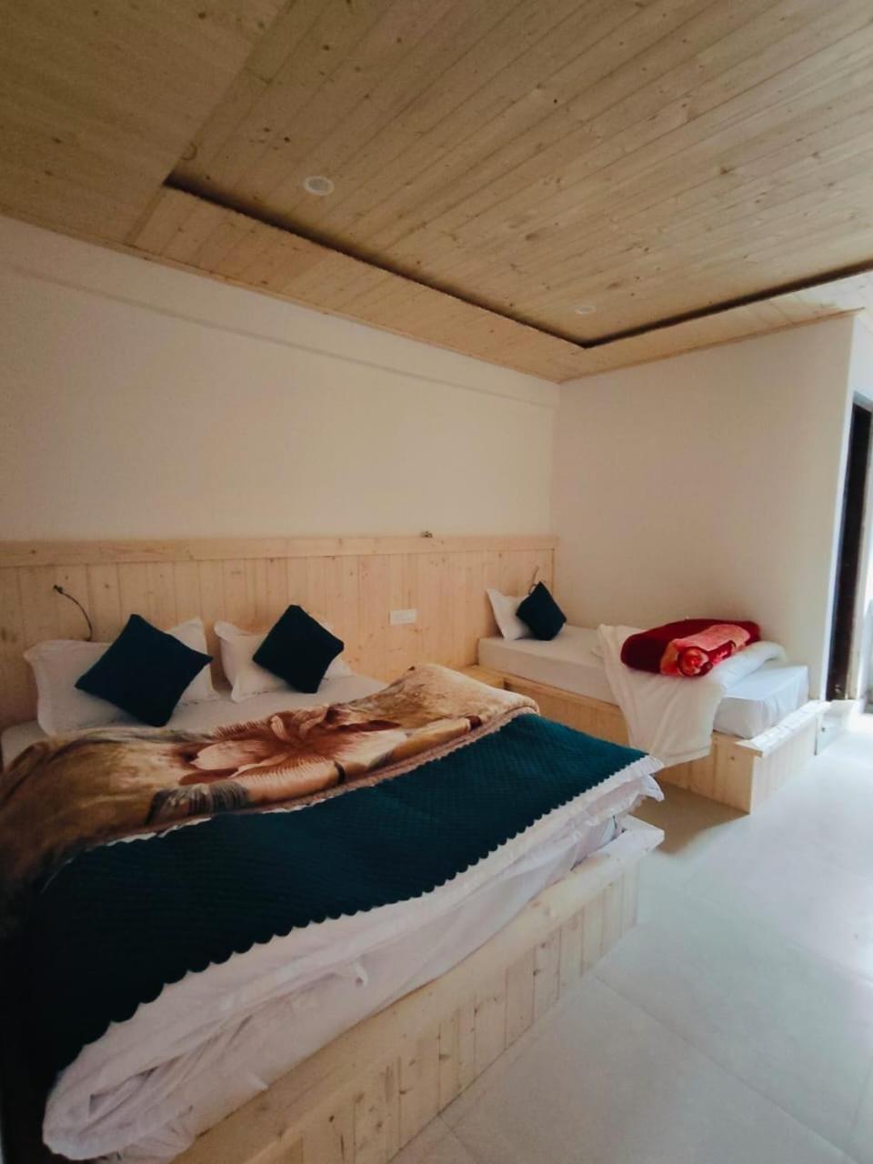 Hotel Geeta Badrinath Ngoại thất bức ảnh